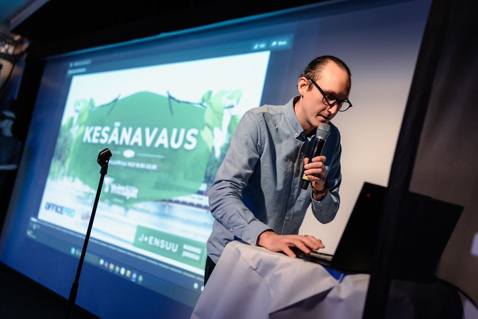 Tuotetut stand up -illat